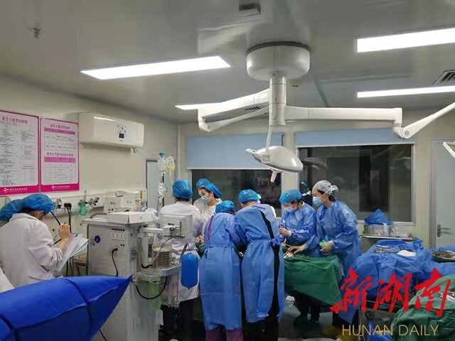 湖南日?qǐng)?bào)︱懷化建立綠色通道，37個(gè)小寶寶喜降生